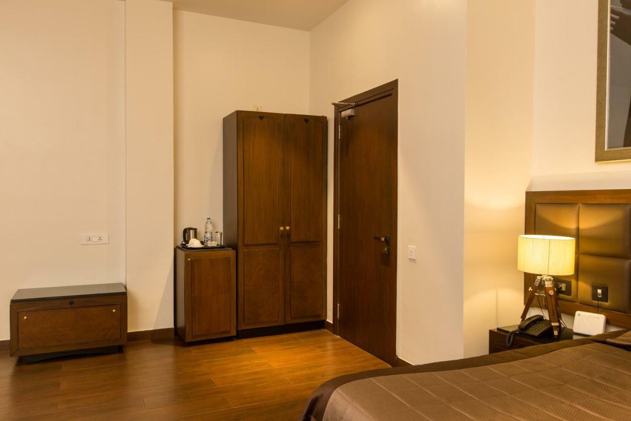 Park Suites Calcutta Exterior foto